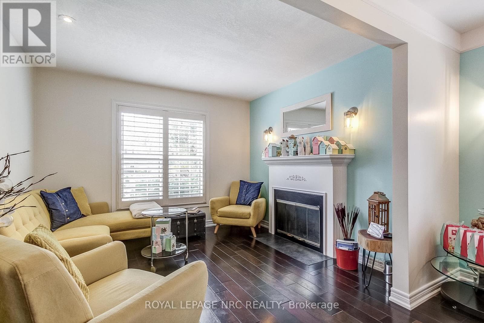 330 GATE STREET photo 2