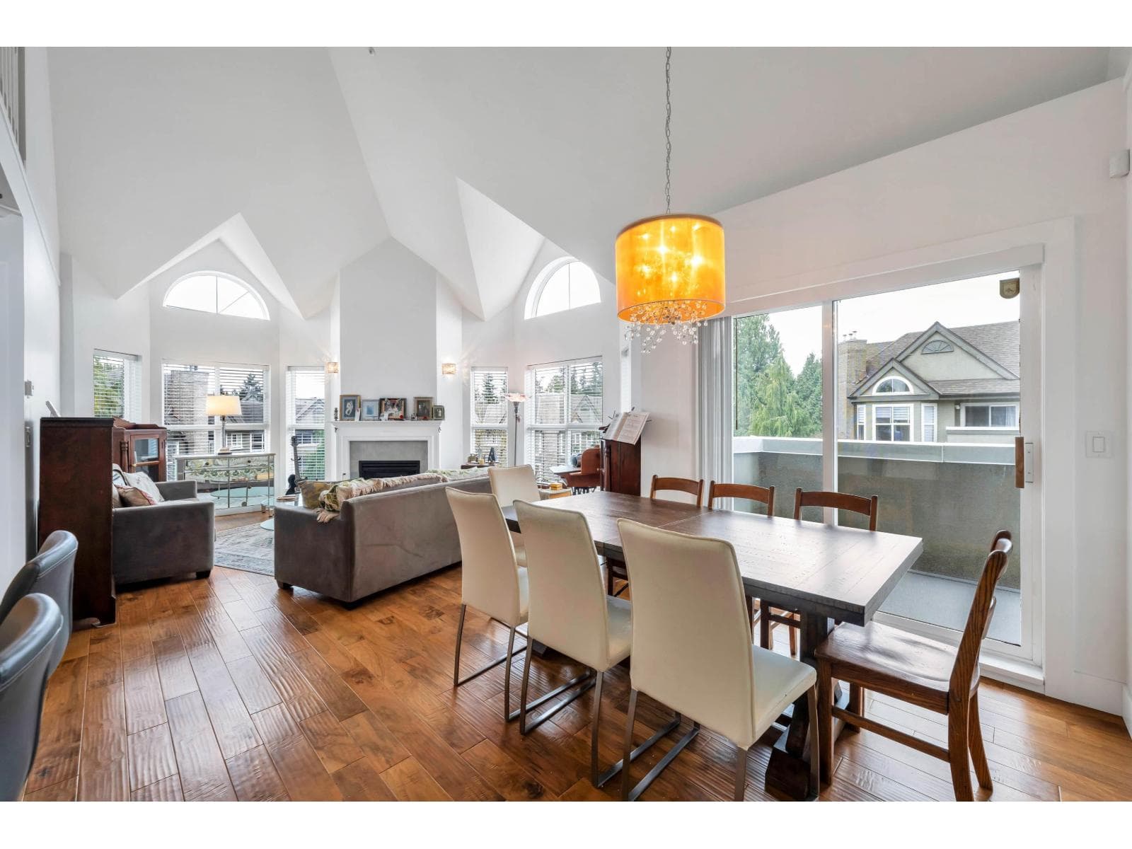 303 12088 66 AVENUE photo 3