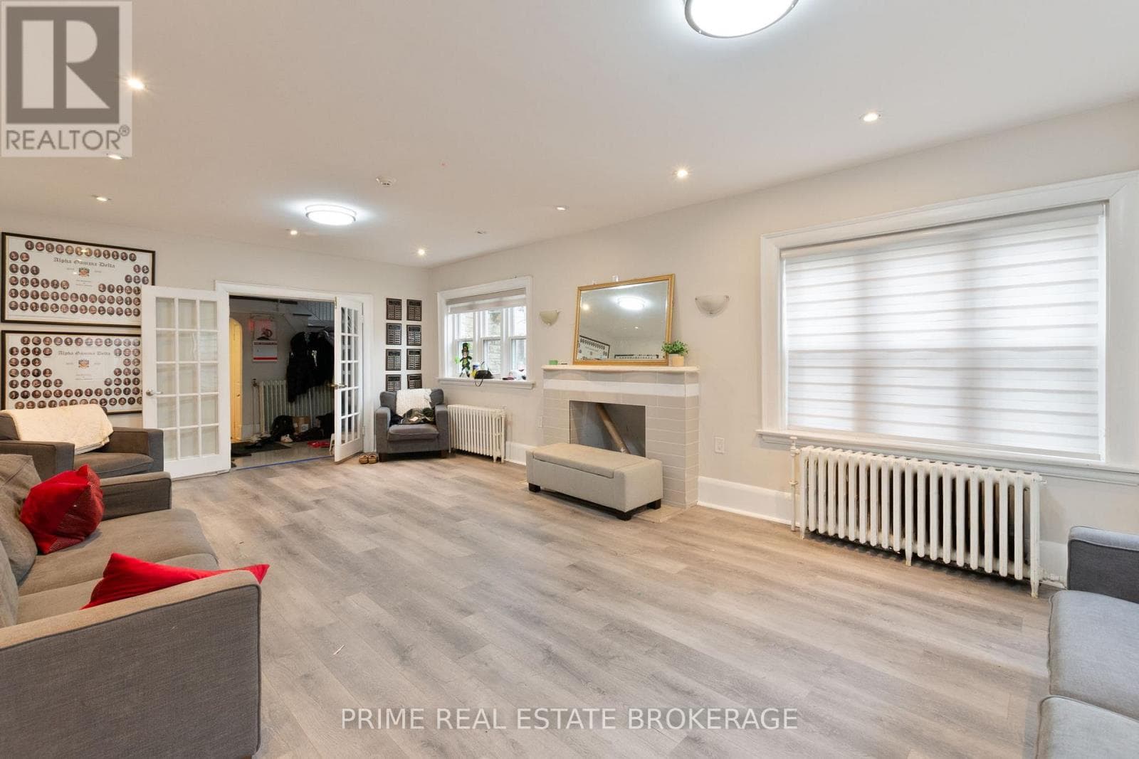 290 HURON STREET photo 5