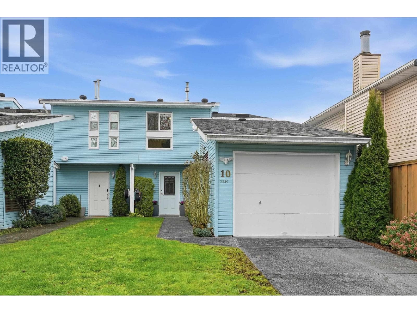 10 3320 ULSTER STREET photo 2