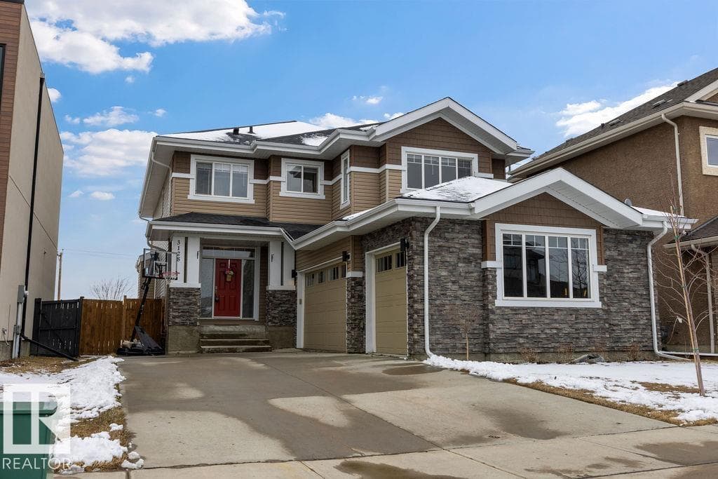 3128 58 AV NE photo 2