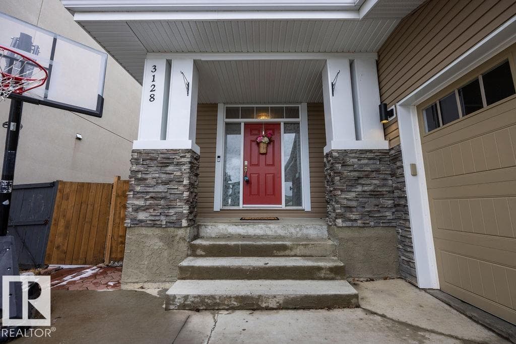 3128 58 AV NE photo 4