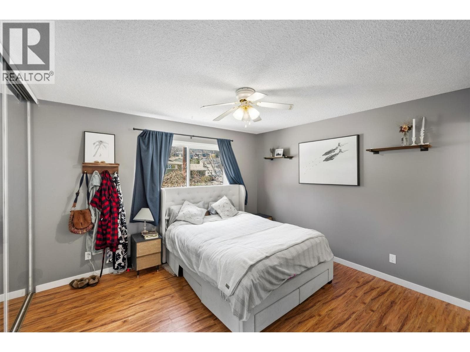 3853 Glenway Road photo 5