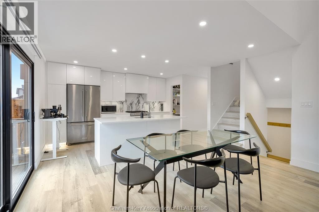 15 Churchill Park ROAD photo 2