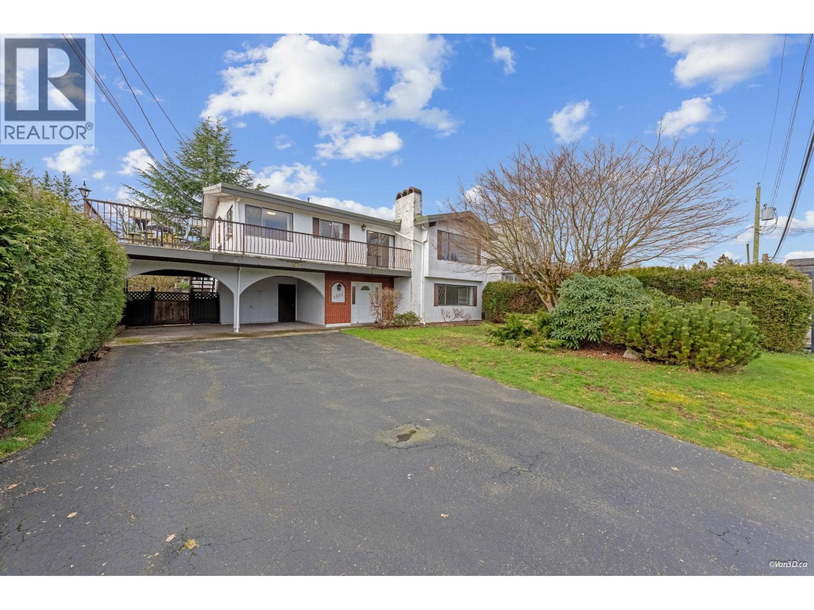 5571 CLAUDE AVENUE photo 2