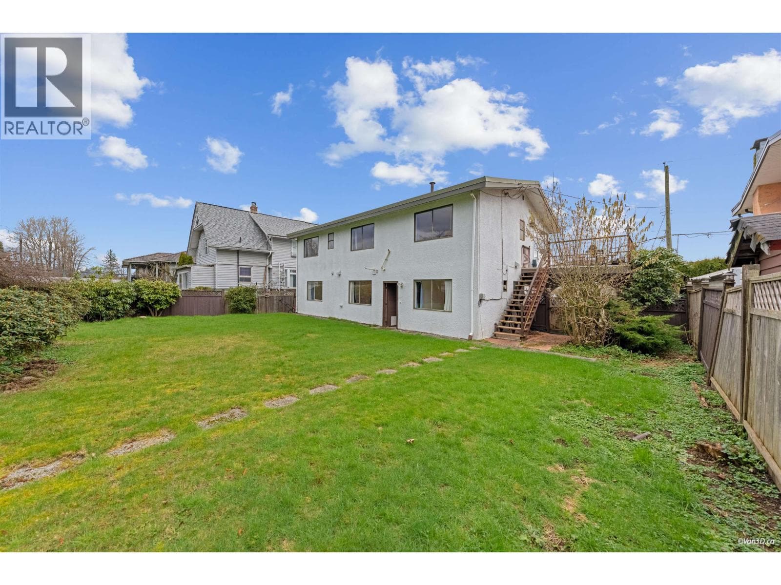 5571 CLAUDE AVENUE photo 4