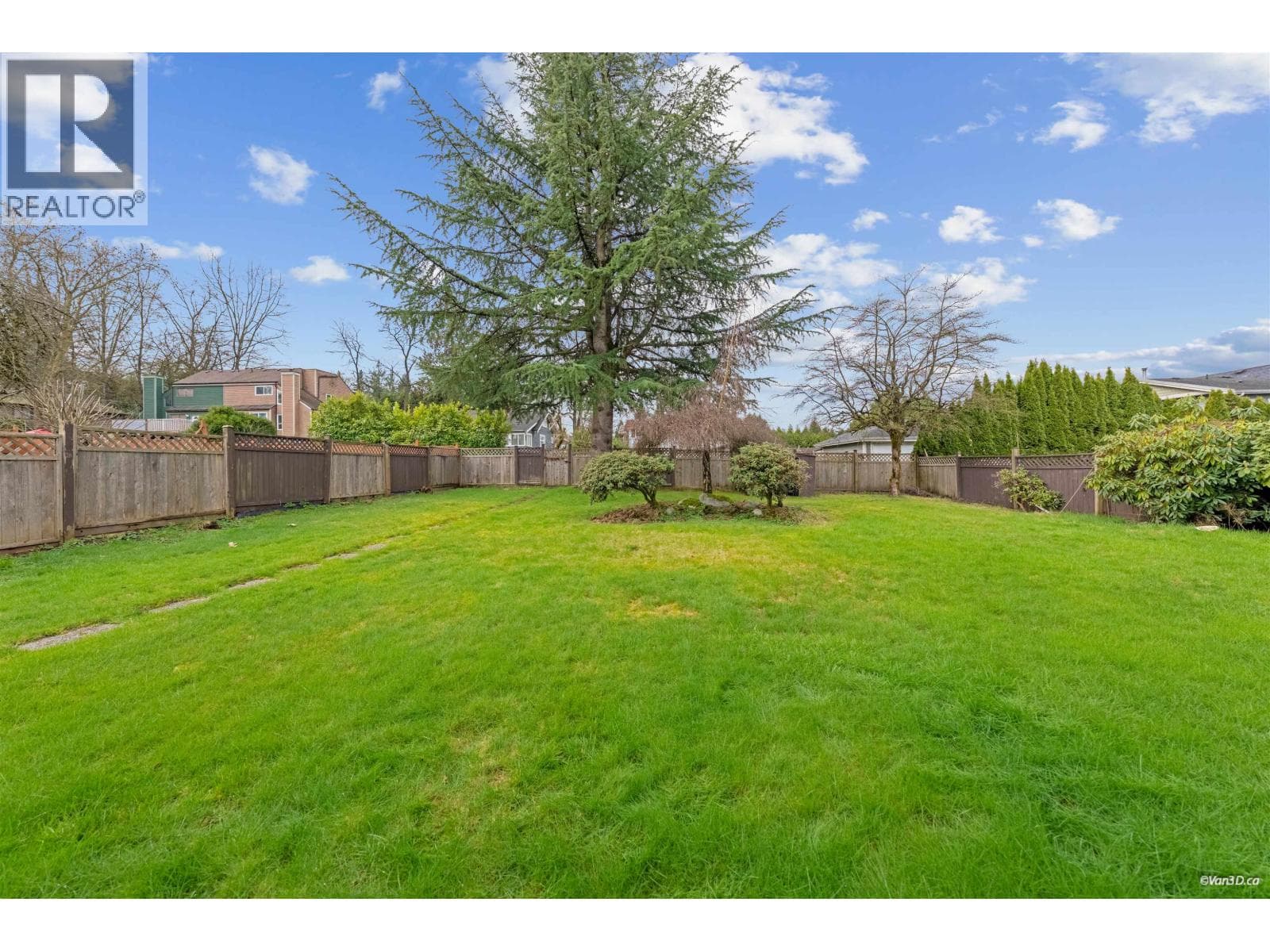 5571 CLAUDE AVENUE photo 5