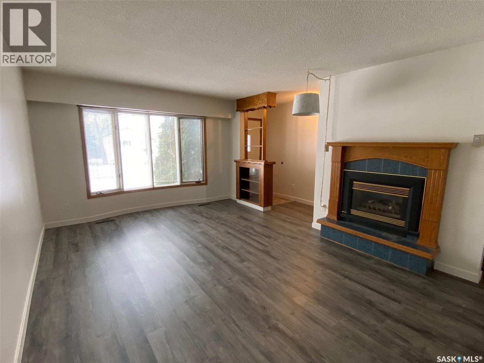 150 Gladstone AVENUE S — photo 4
