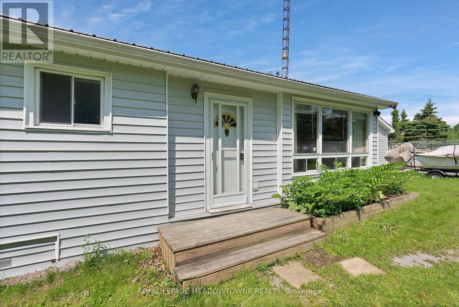46 HAWKE DRIVE photo 2