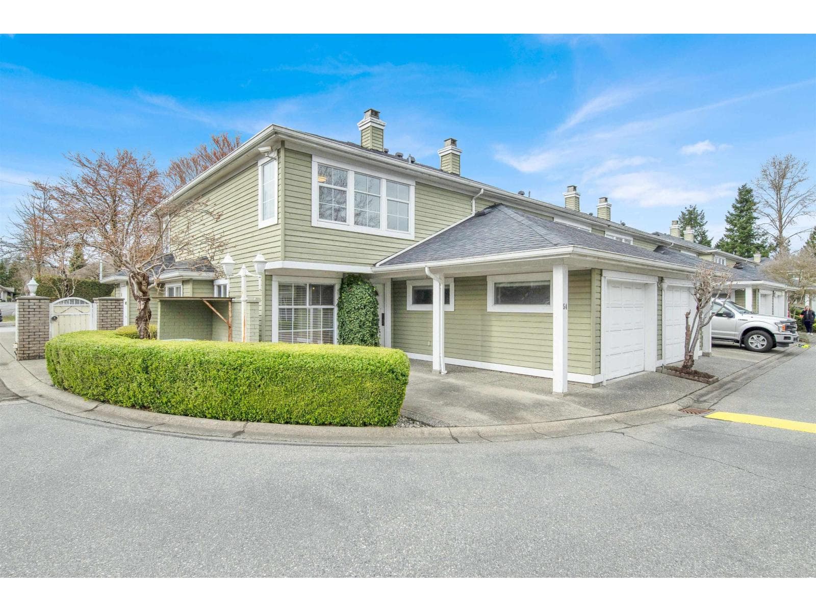 3 bed 3 bath single family at 54 8428 VENTURE WAY — $839,000