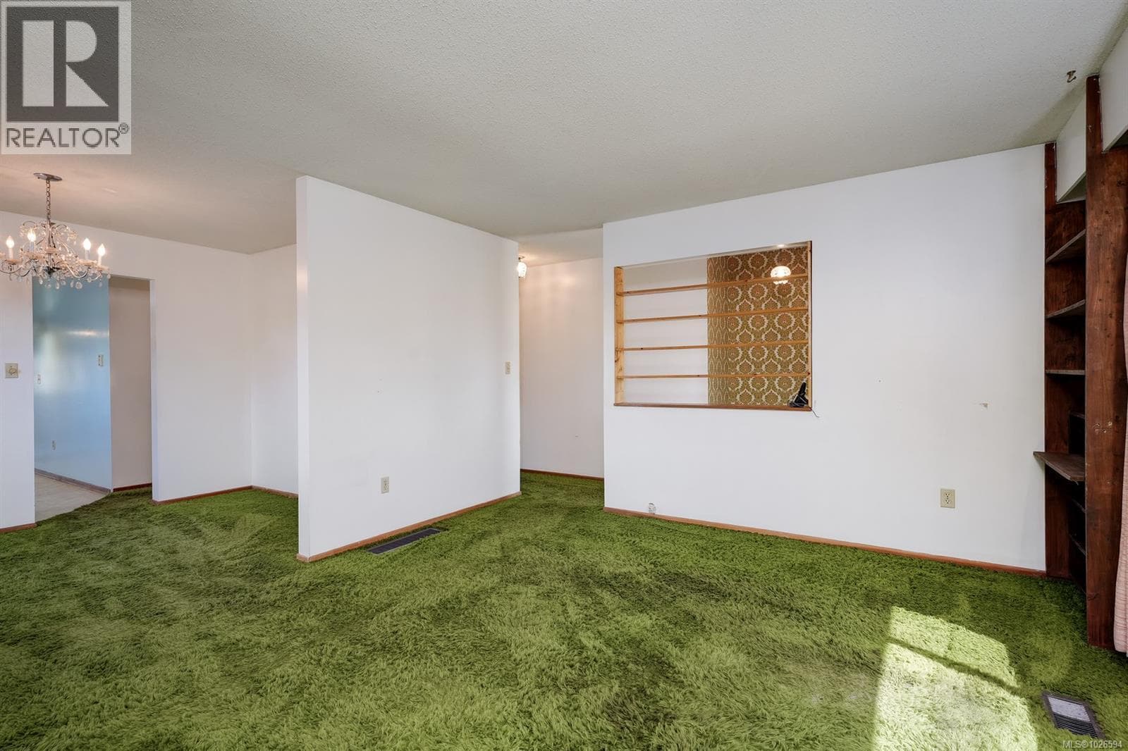 538 Warren Ave photo 5