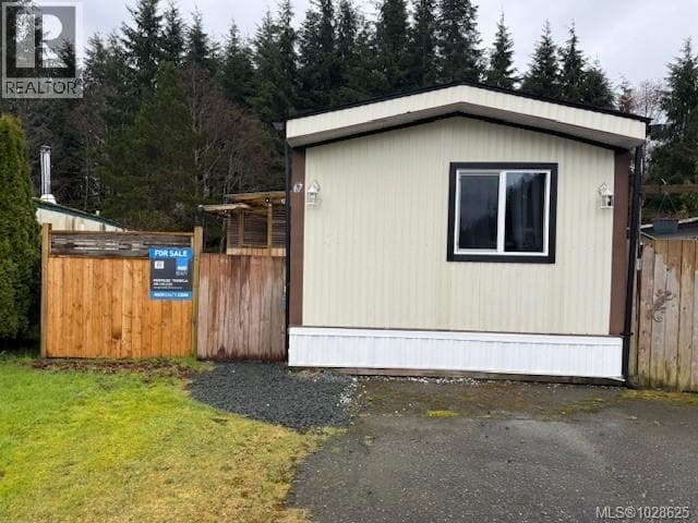 2 bed 2 bath single family at 67 7100 Highview Rd — $119,000