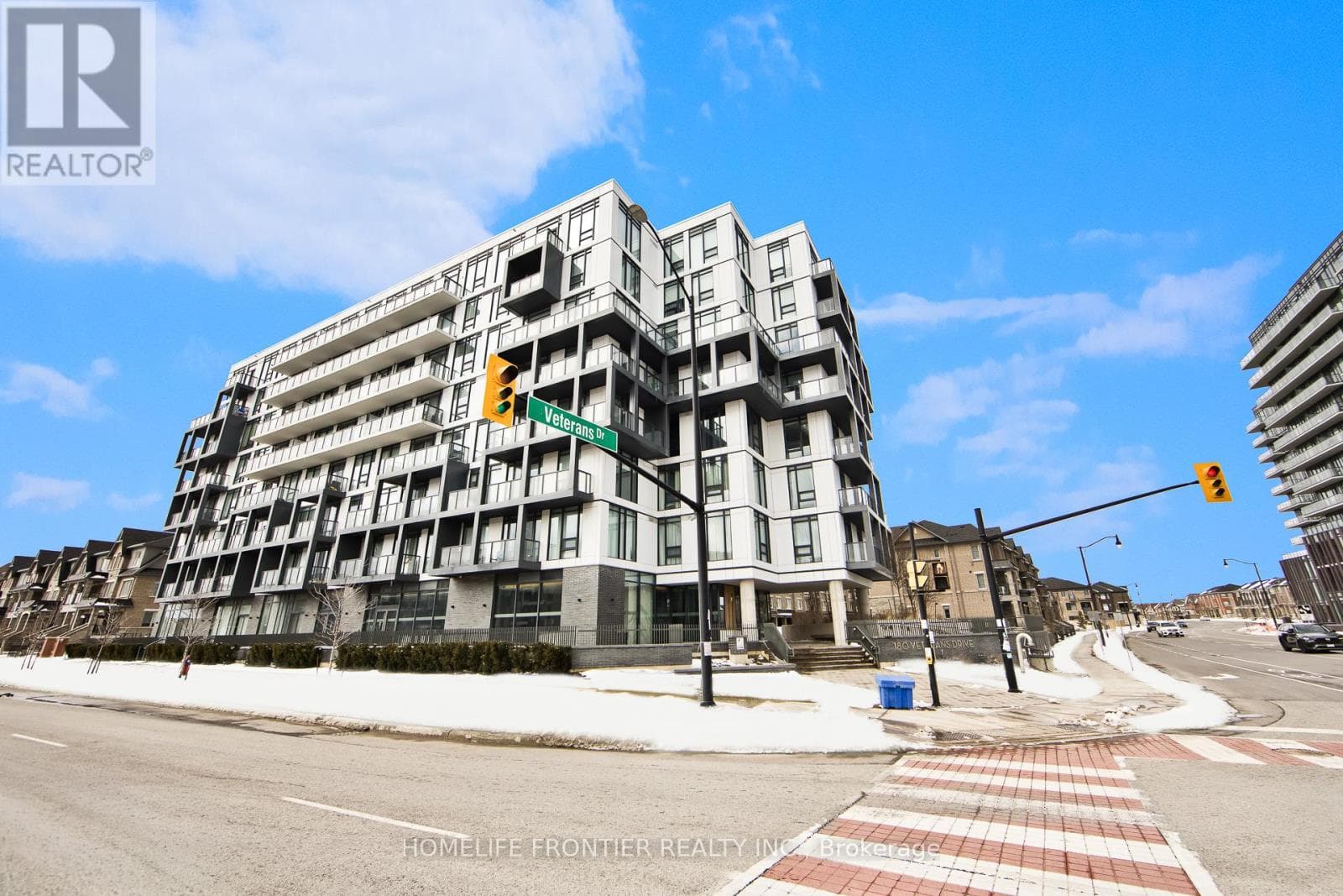 603 - 180 VETERANS DRIVE photo 2