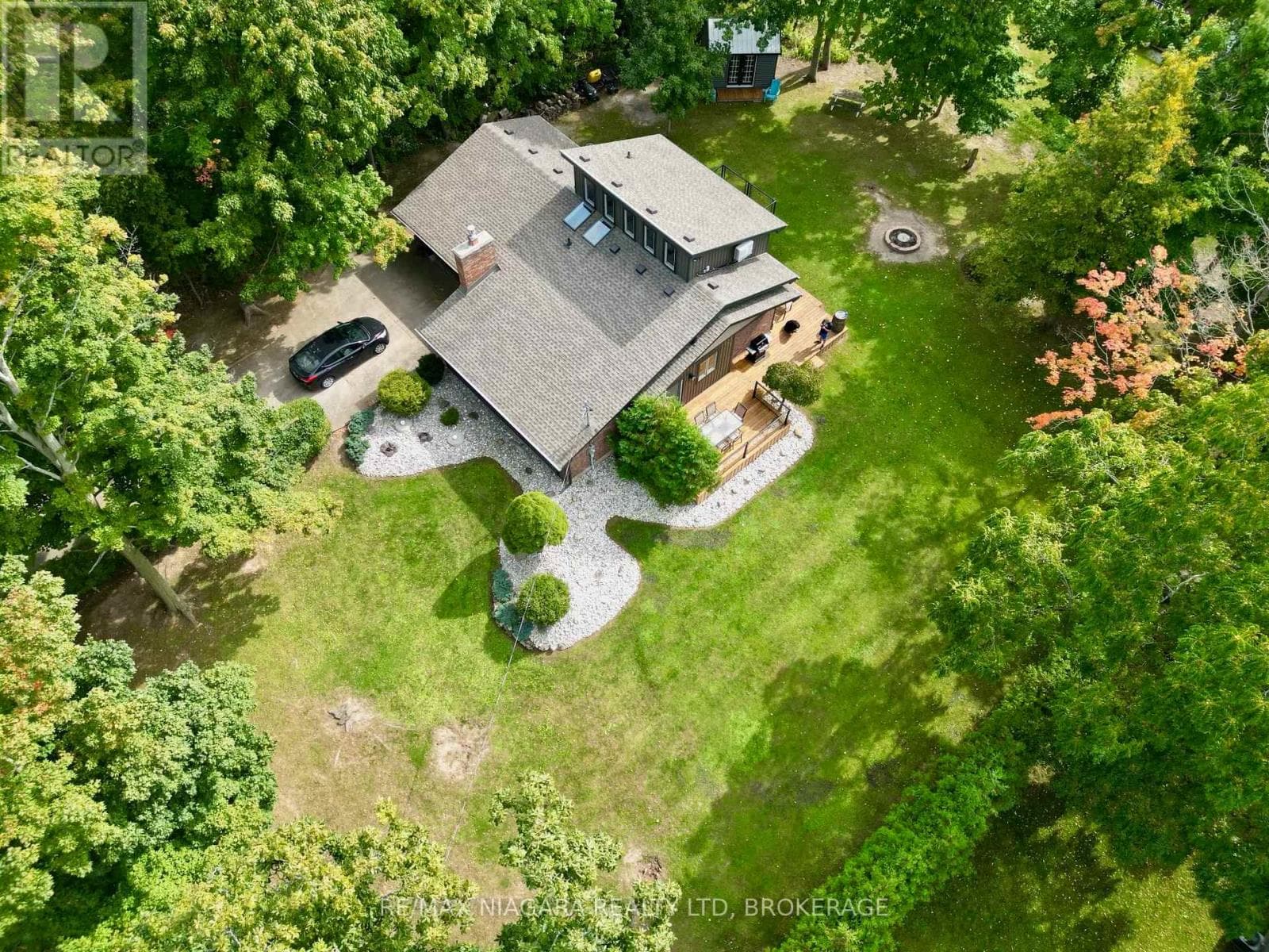 4905 MAPLEVIEW CRESCENT photo 3