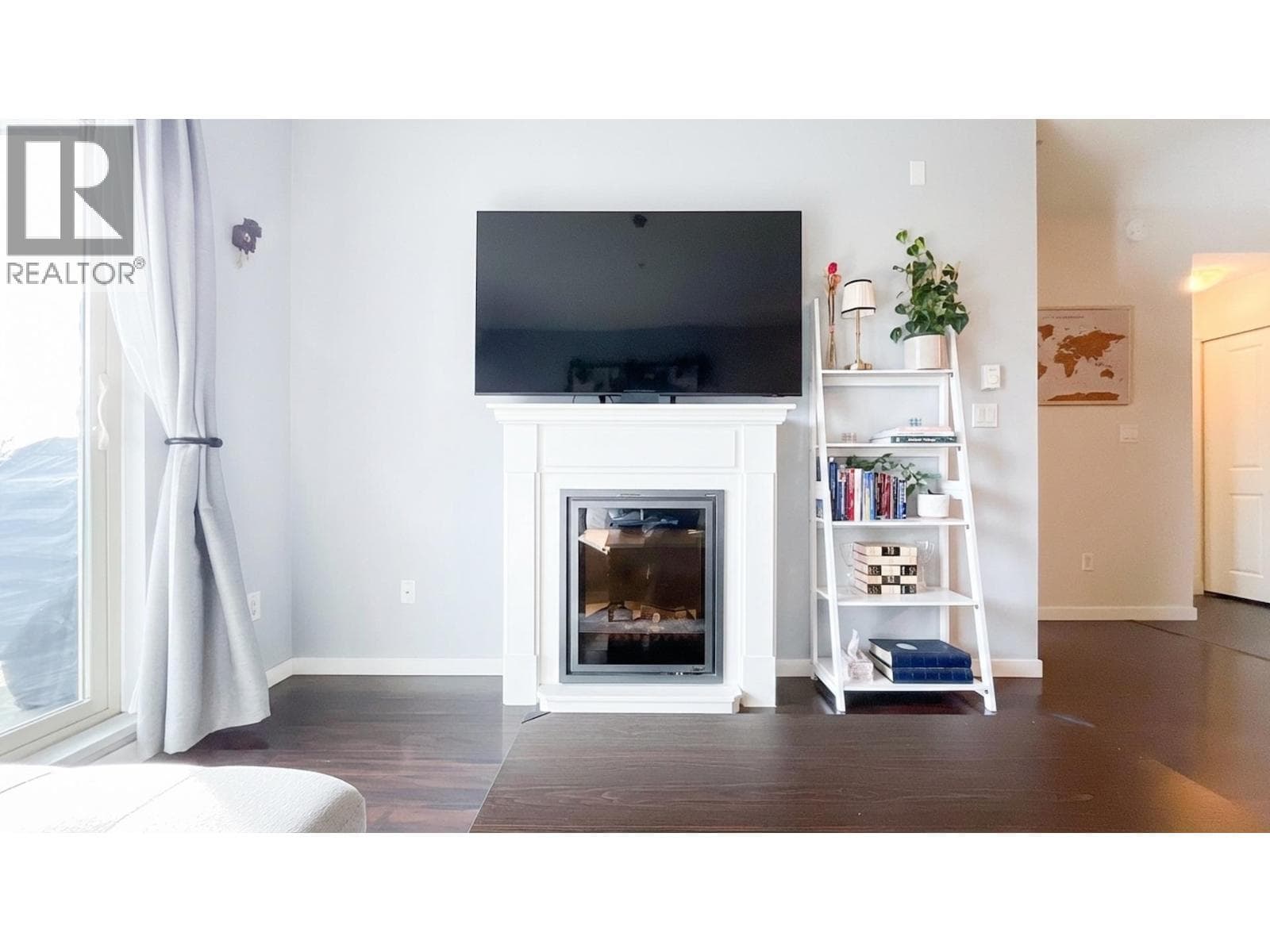 308 22290 NORTH AVENUE photo 4