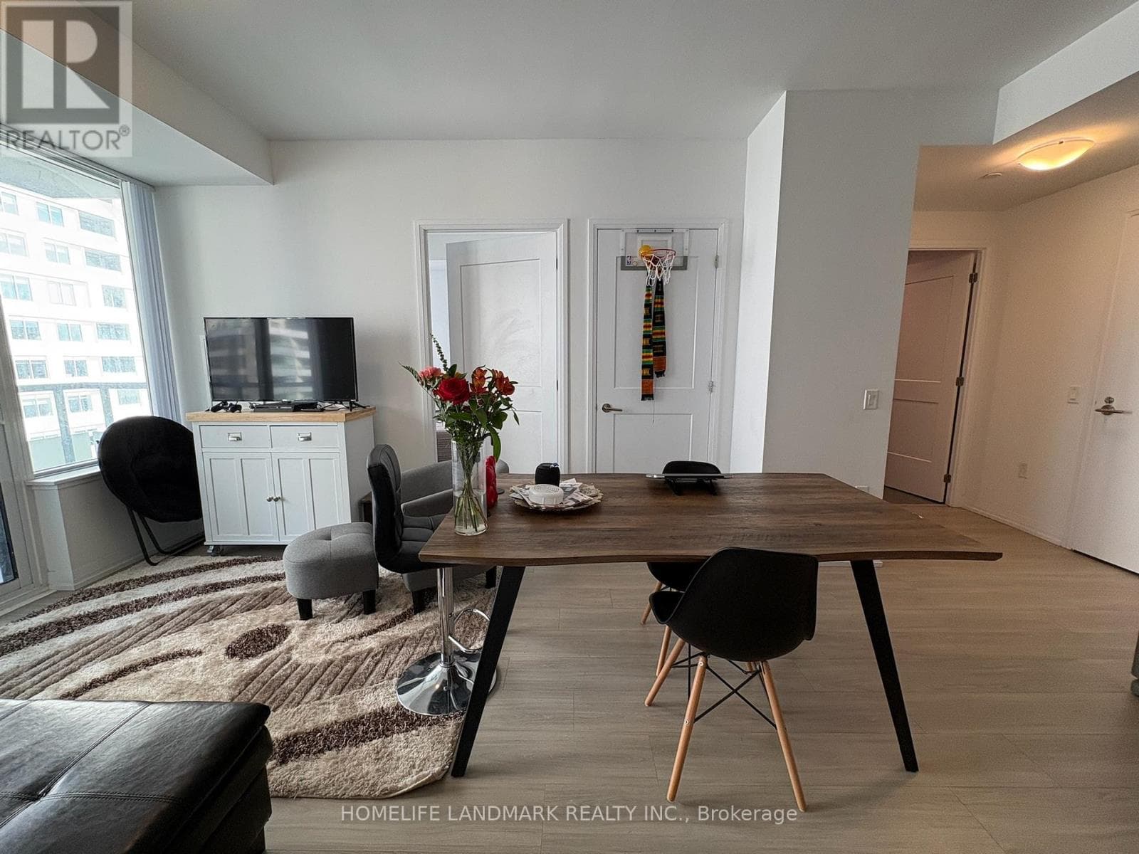 1111 - 50 DUNFIELD AVENUE photo 3