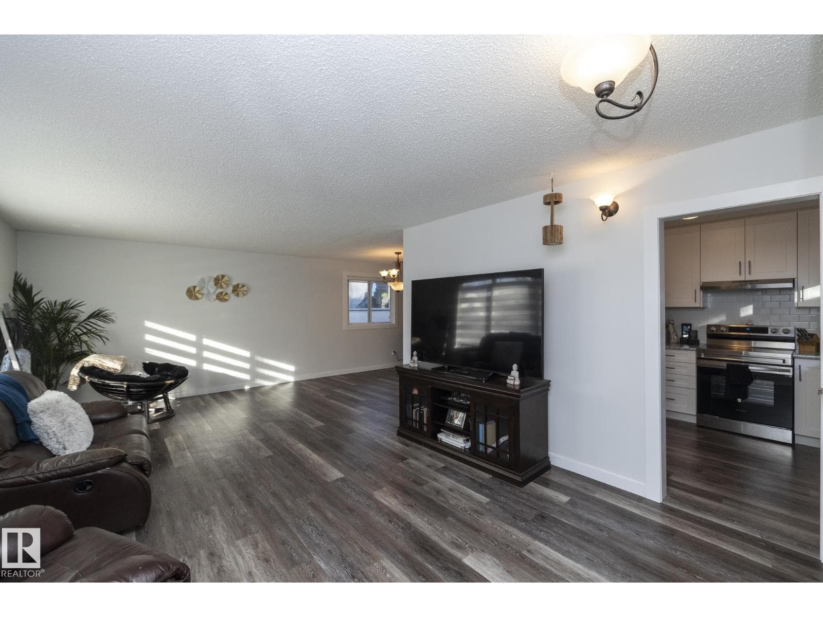 11427 90 ST NW — photo 5