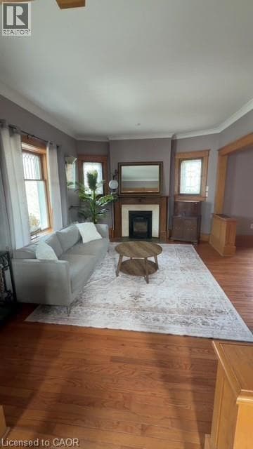 4915 KING Street photo 4