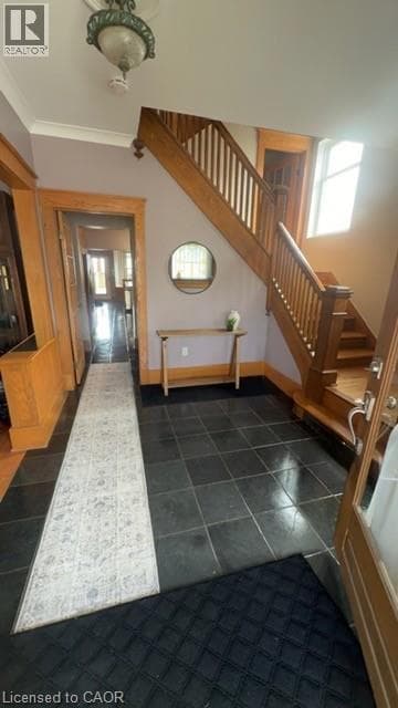 4915 KING Street photo 3