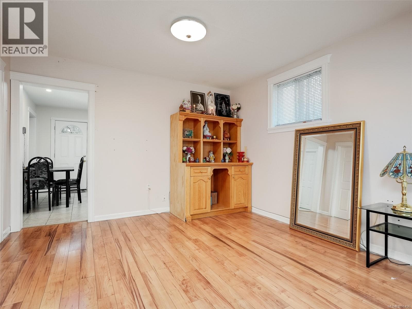 3260 Seaton St photo 2