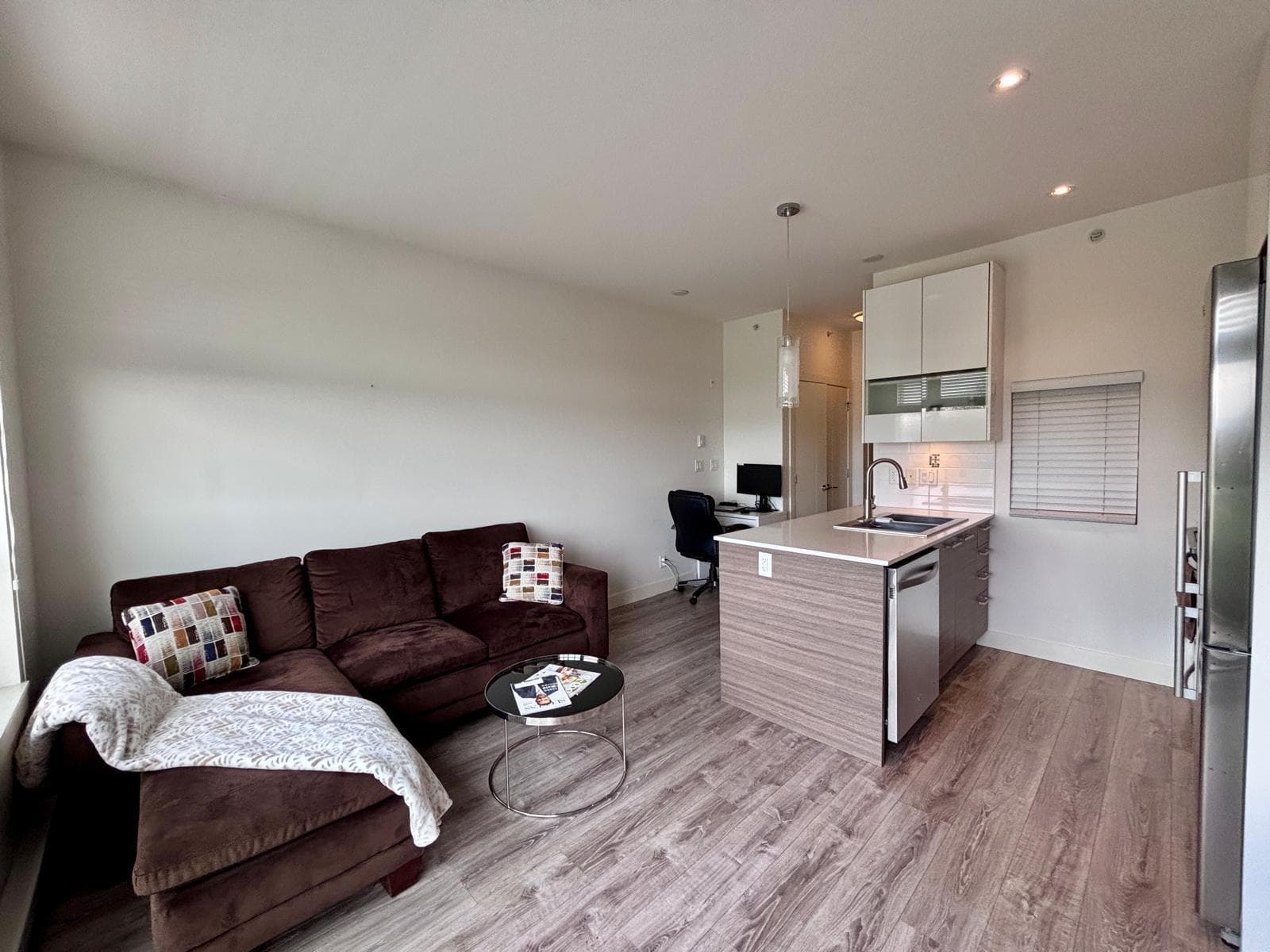 415 16398 64 AVENUE photo 5