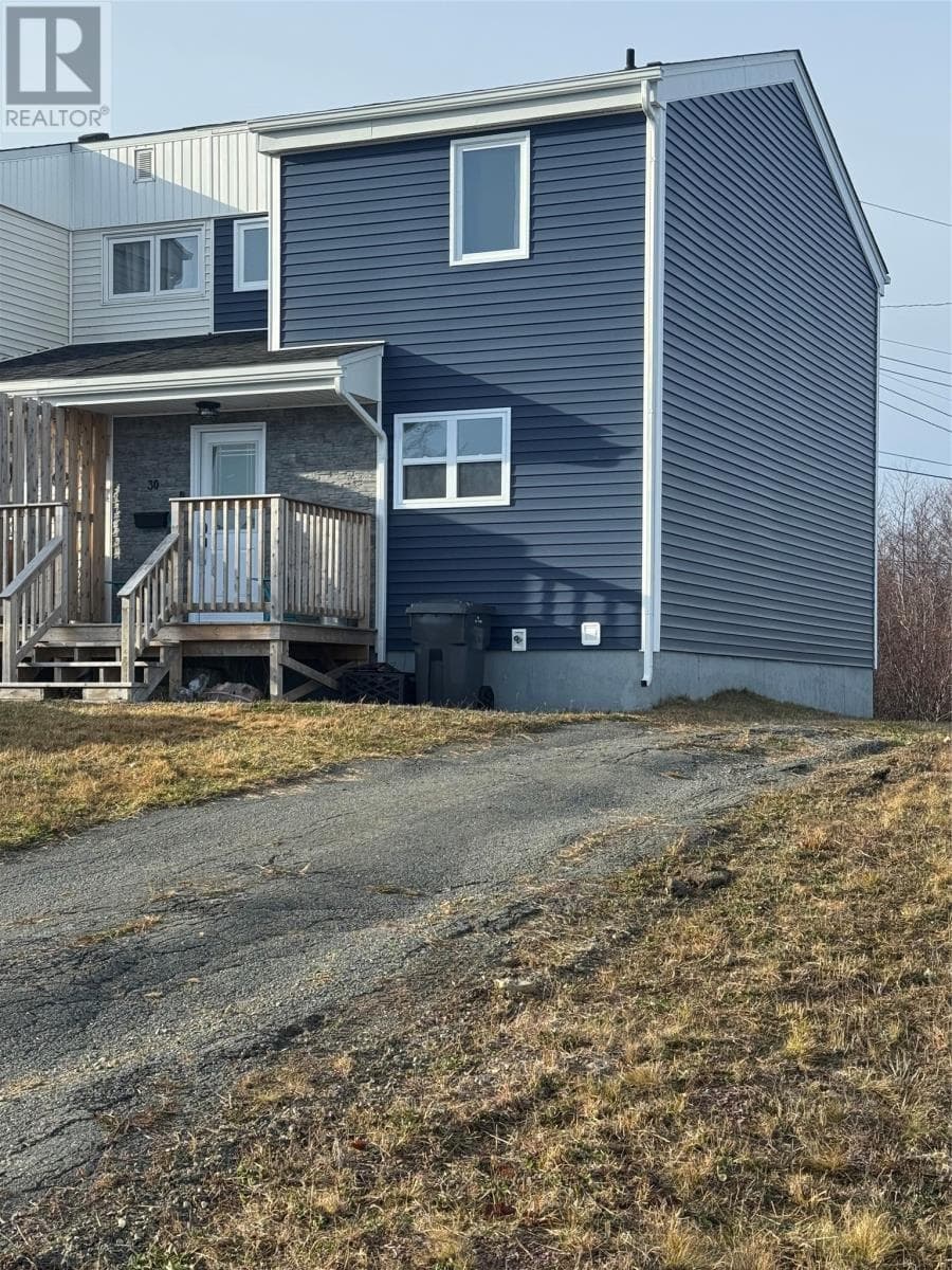 30 Hicks Place photo 2