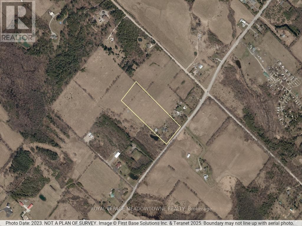 5595 25 SIDE ROAD photo 2