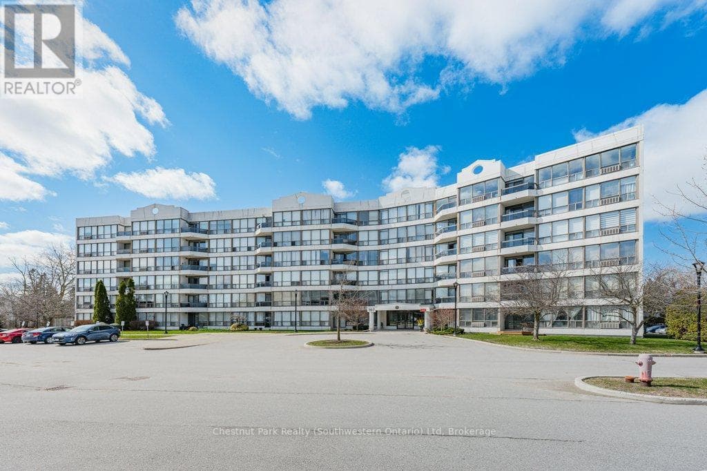 501 - 107 BAGOT STREET photo 5