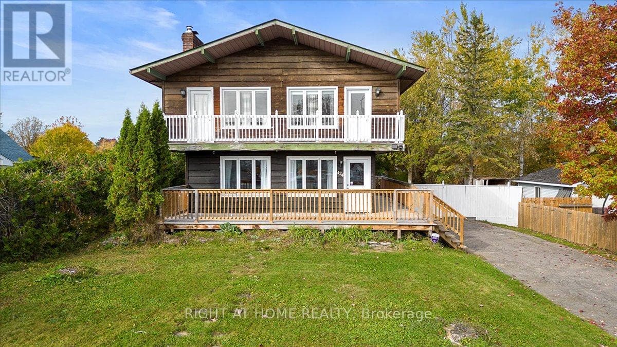 3 bed 3 bath single family at 424 LAURIER STREET — $449,900