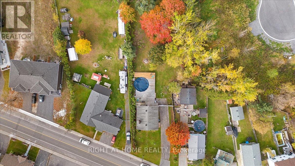 424 LAURIER STREET photo 2