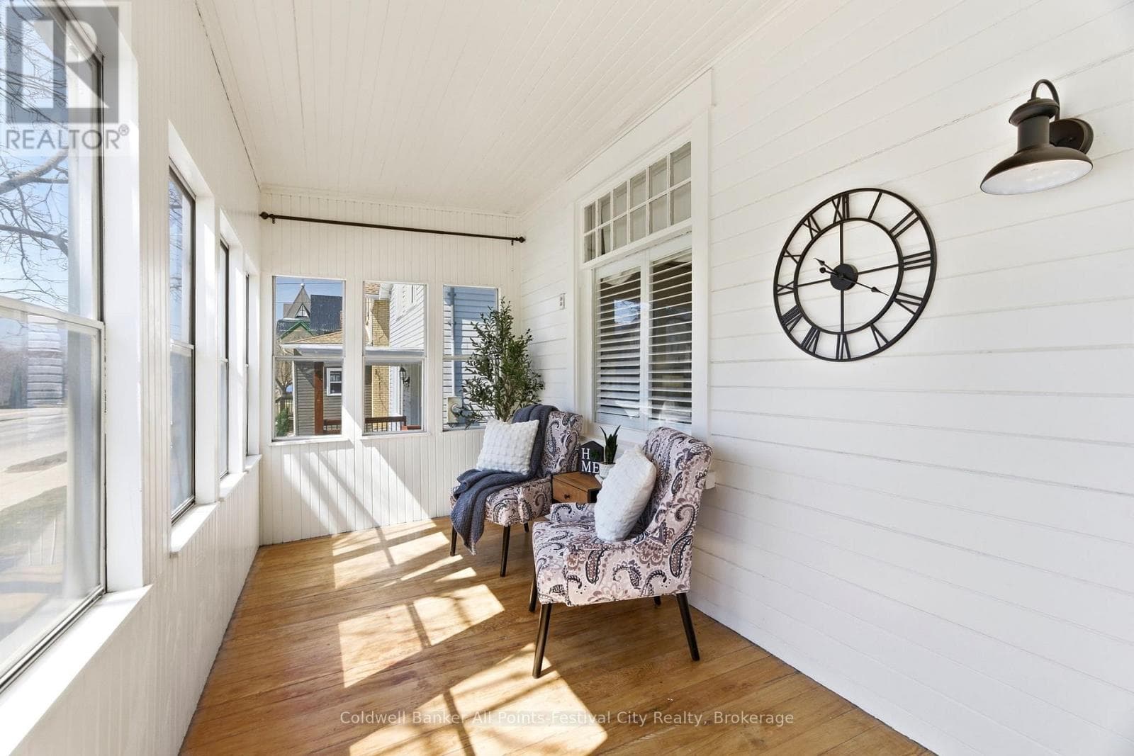 129 ONTARIO STREET photo 4