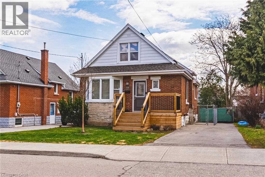 3 bed 3 bath single family at 239 ROSEWOOD Road — $669,000