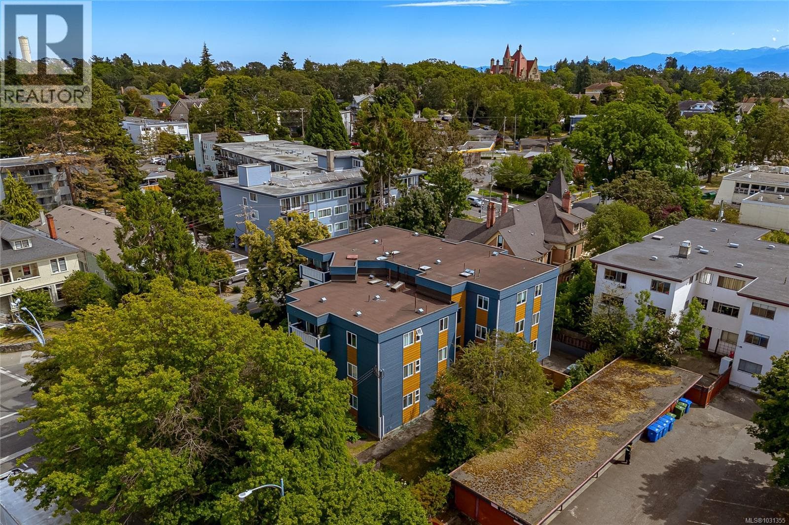 2 bed 2 bath single family at 8 1331 Johnson St — $575,000
