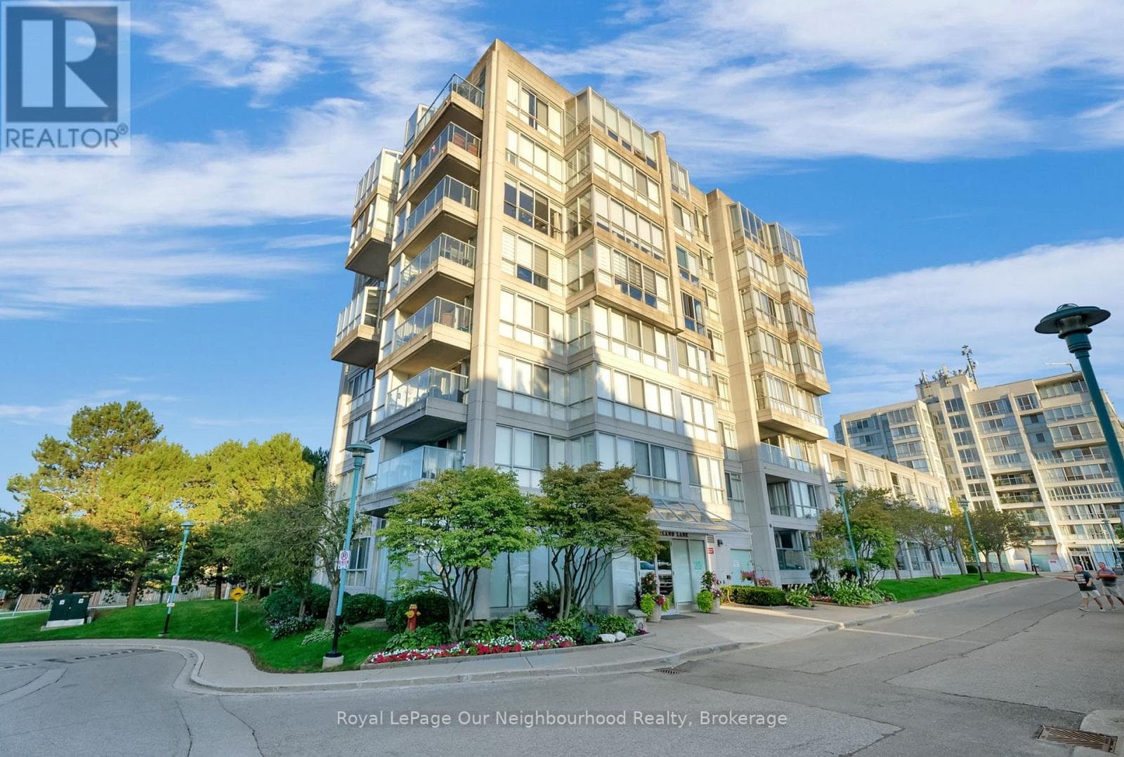 304 - 25 CUMBERLAND LANE photo 3