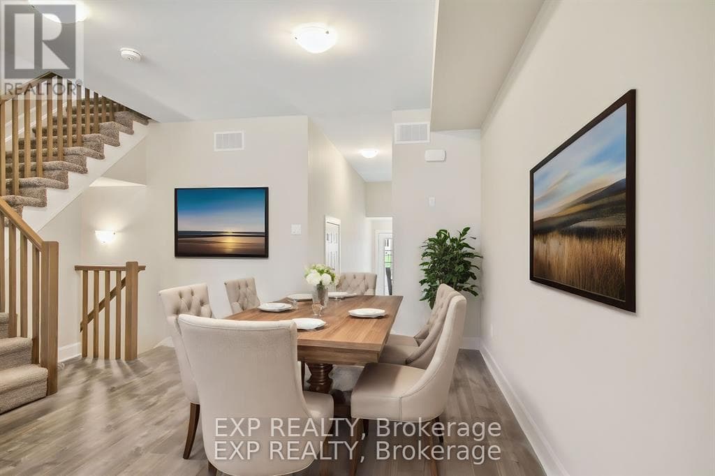 18 REYNOLDS AVENUE photo 5