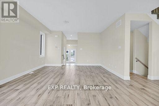 15 REYNOLDS AVENUE photo 3