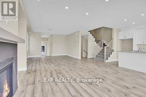 15 REYNOLDS AVENUE photo 4