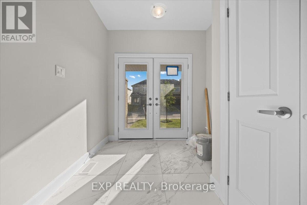 70 EASTWOOD DRIVE photo 3