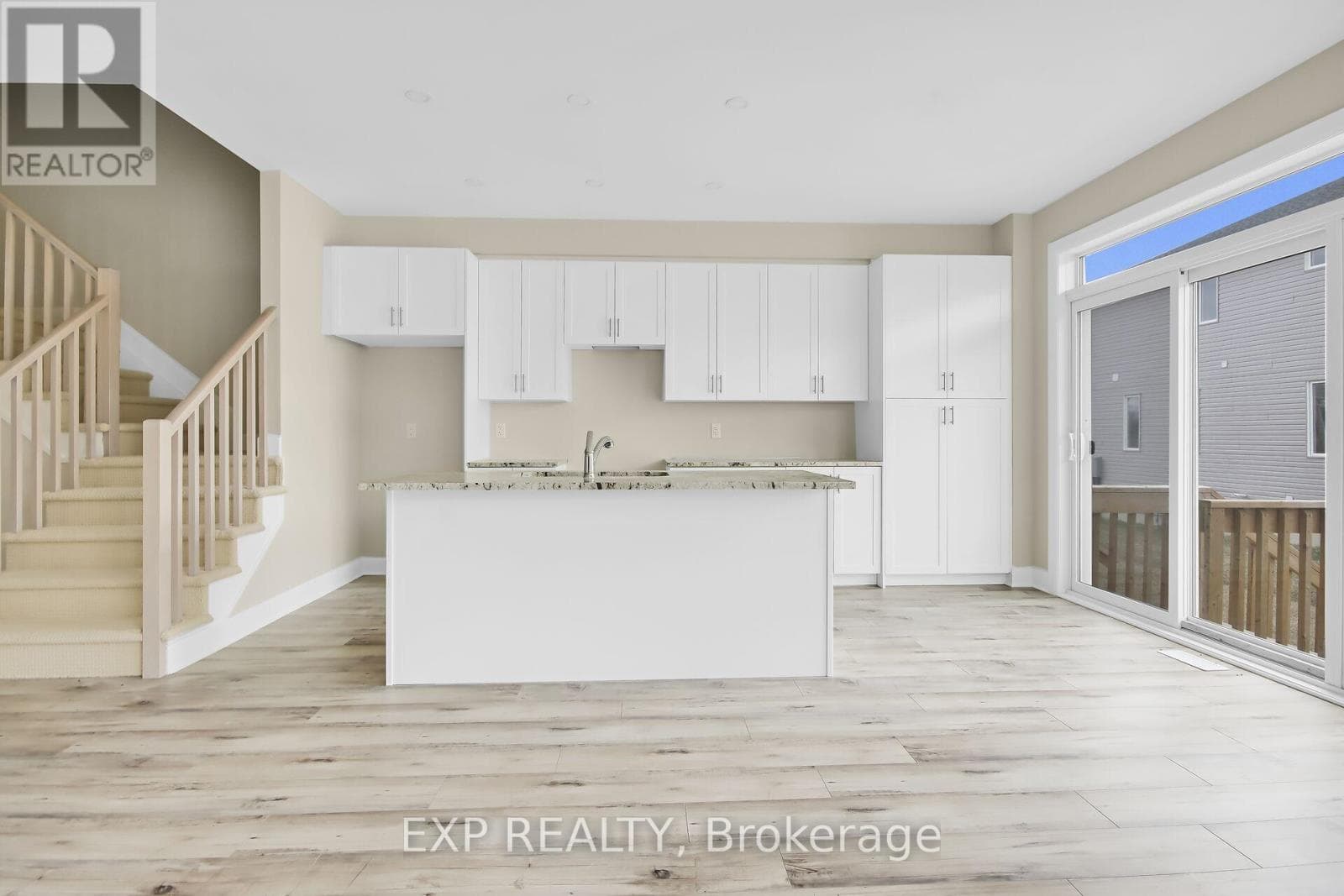 163 HOOPER STREET photo 3