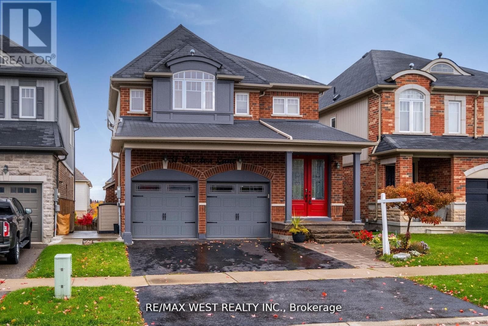 4 bed 4 bath single family at 31 BUXTON LANE — $949,800