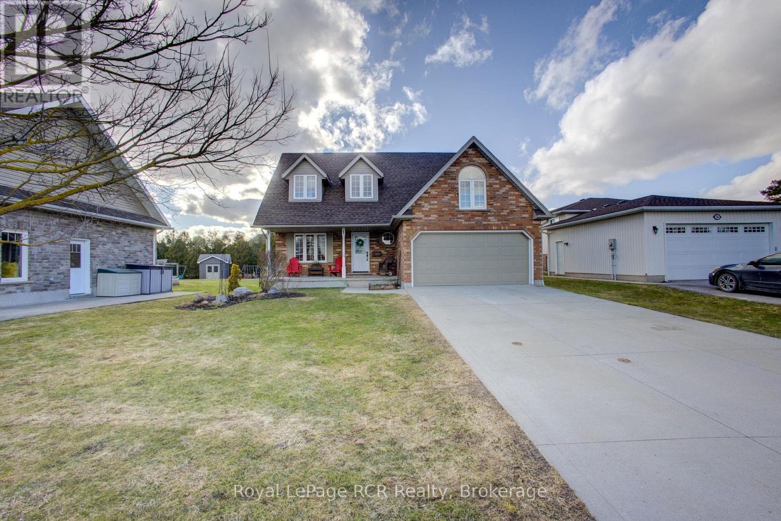 4 bed 3 bath single family at 232 CONESTOGA STREET N — $774,900