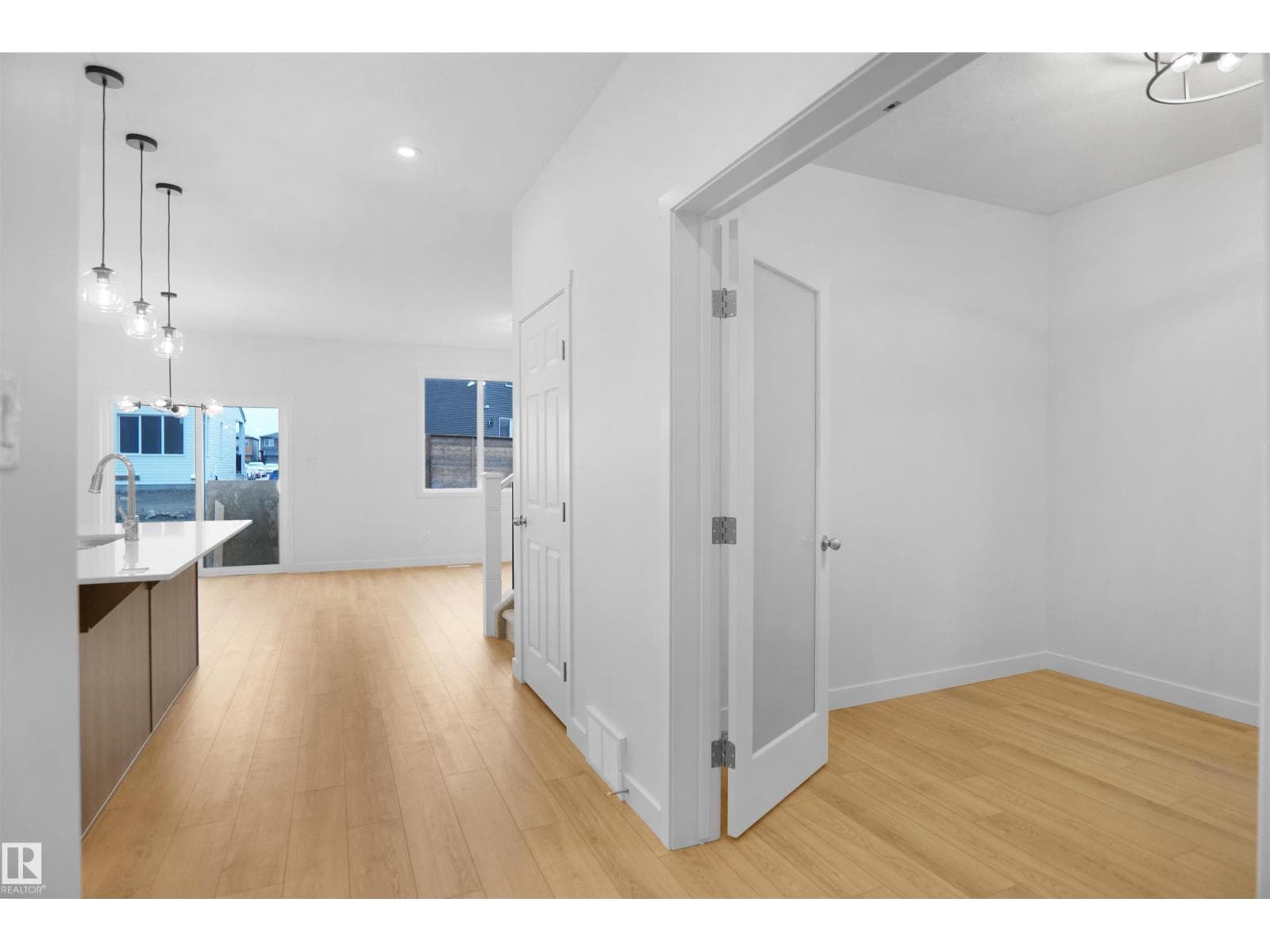 13132 214 ST NW photo 4