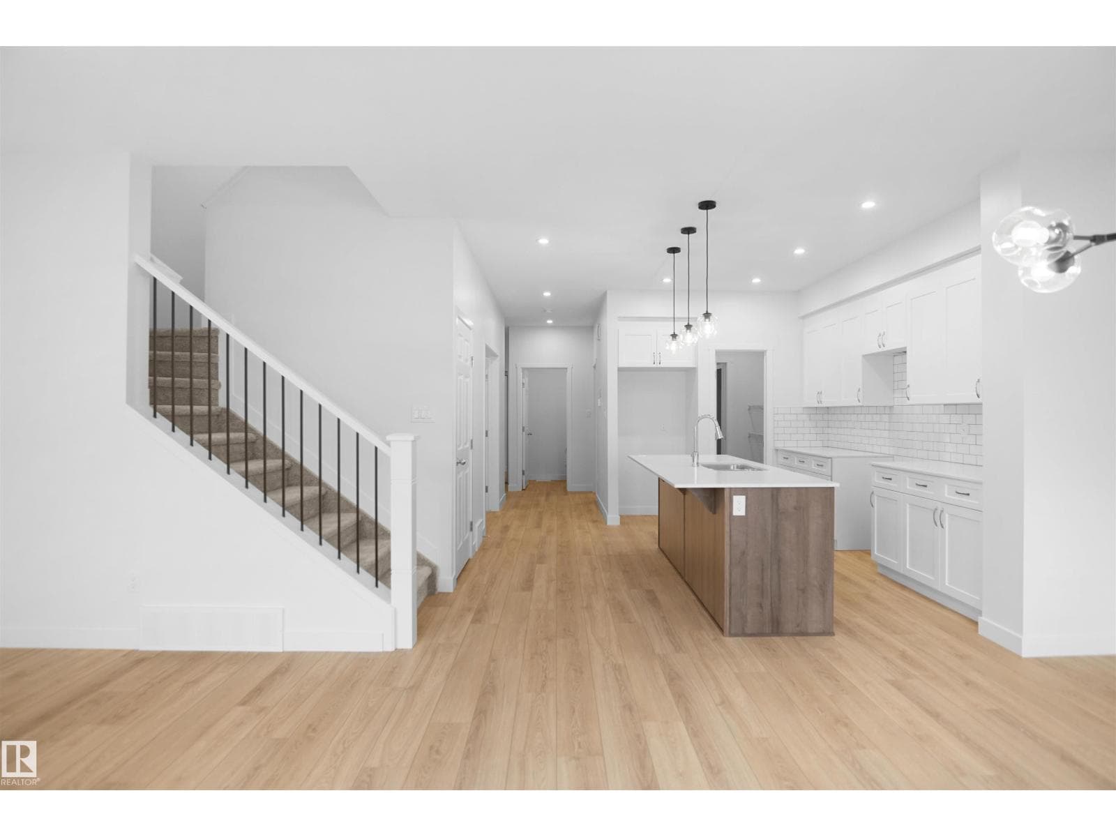 13132 214 ST NW photo 5