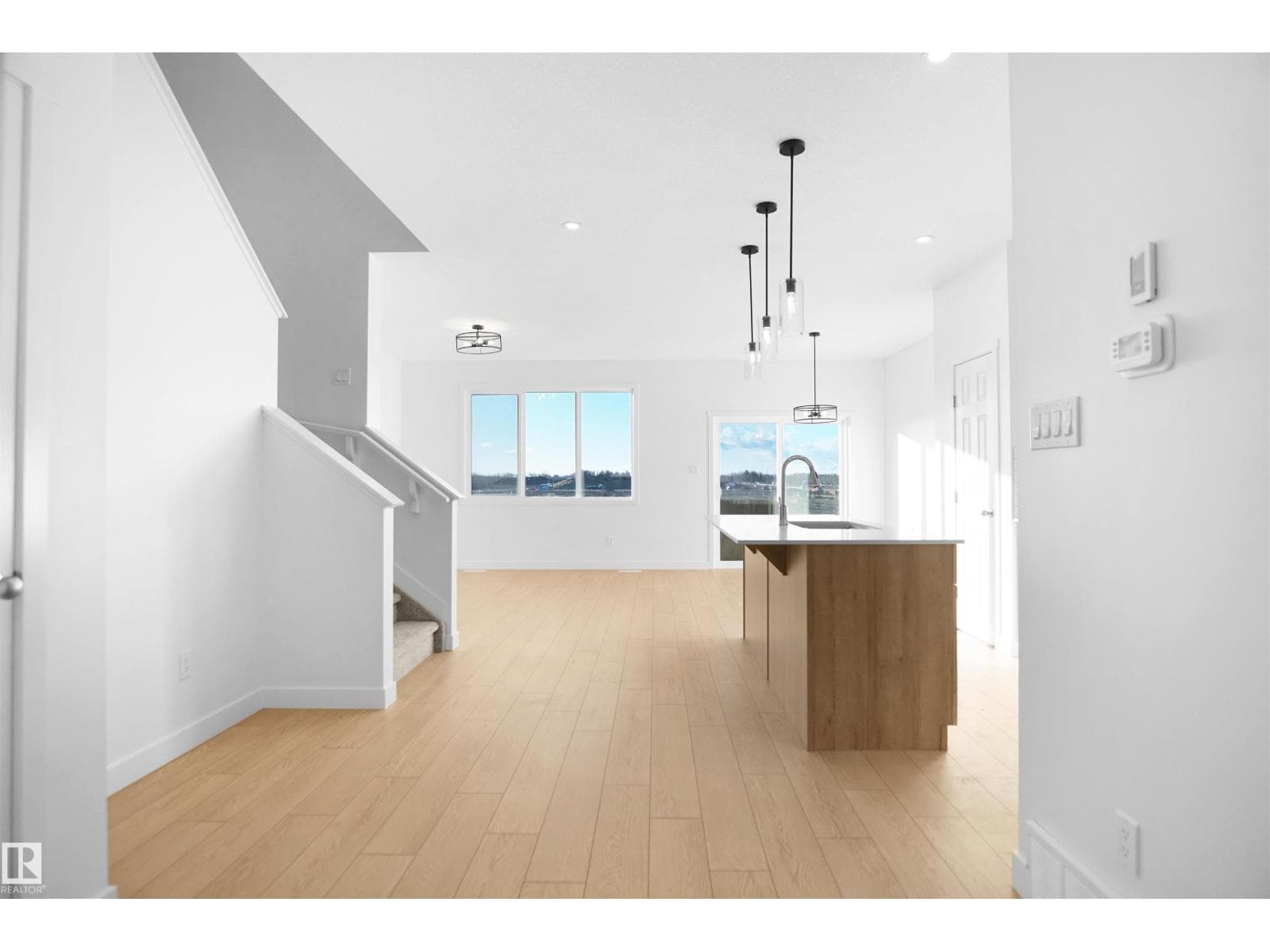 13136 214 ST NW photo 3