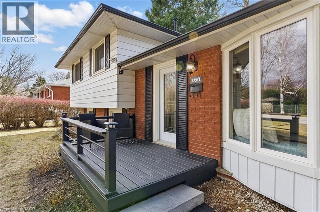 160 COUNCIL Crescent photo 3
