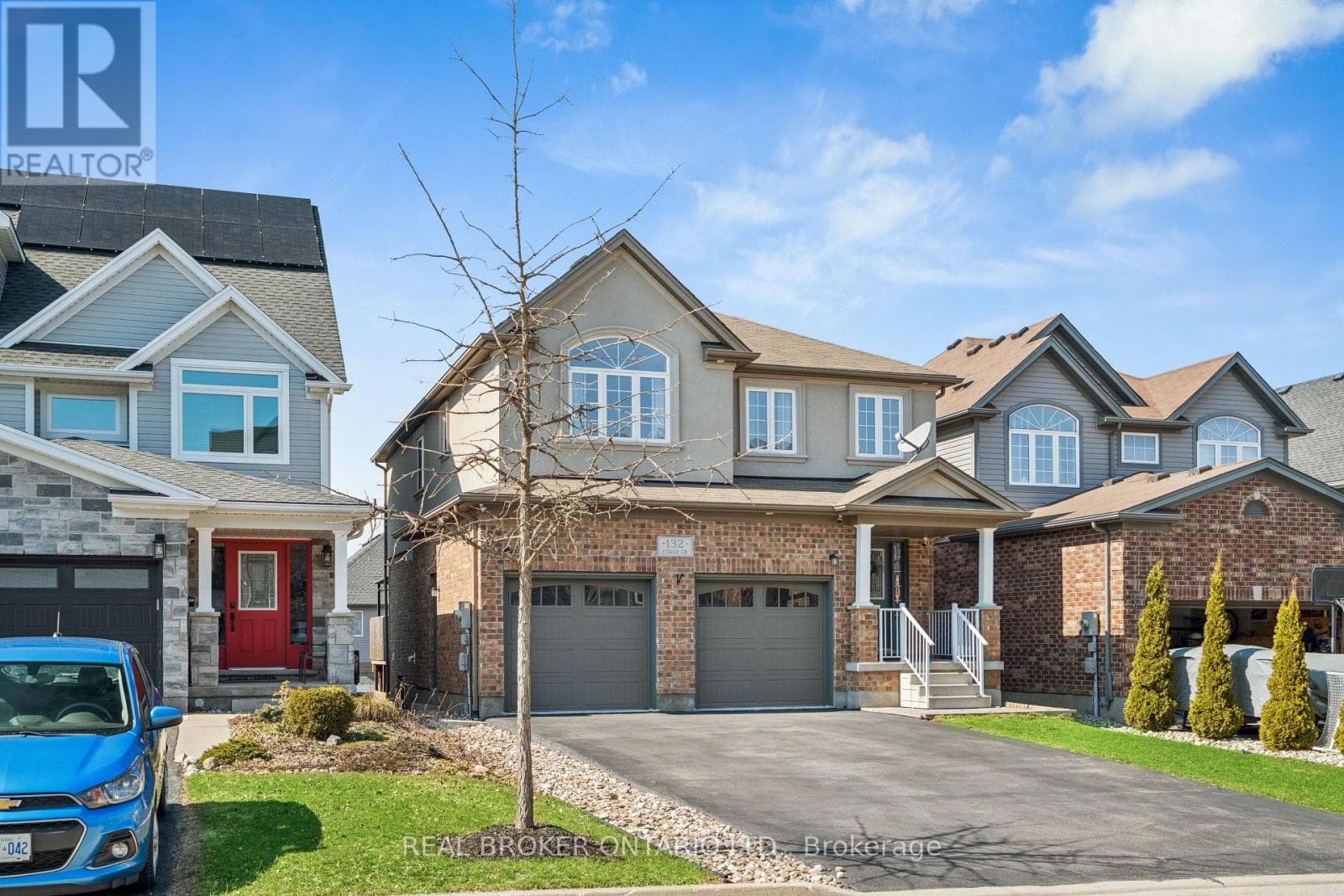 4 bed 4 bath single family at 132 COKER CRESCENT — $1,099,000