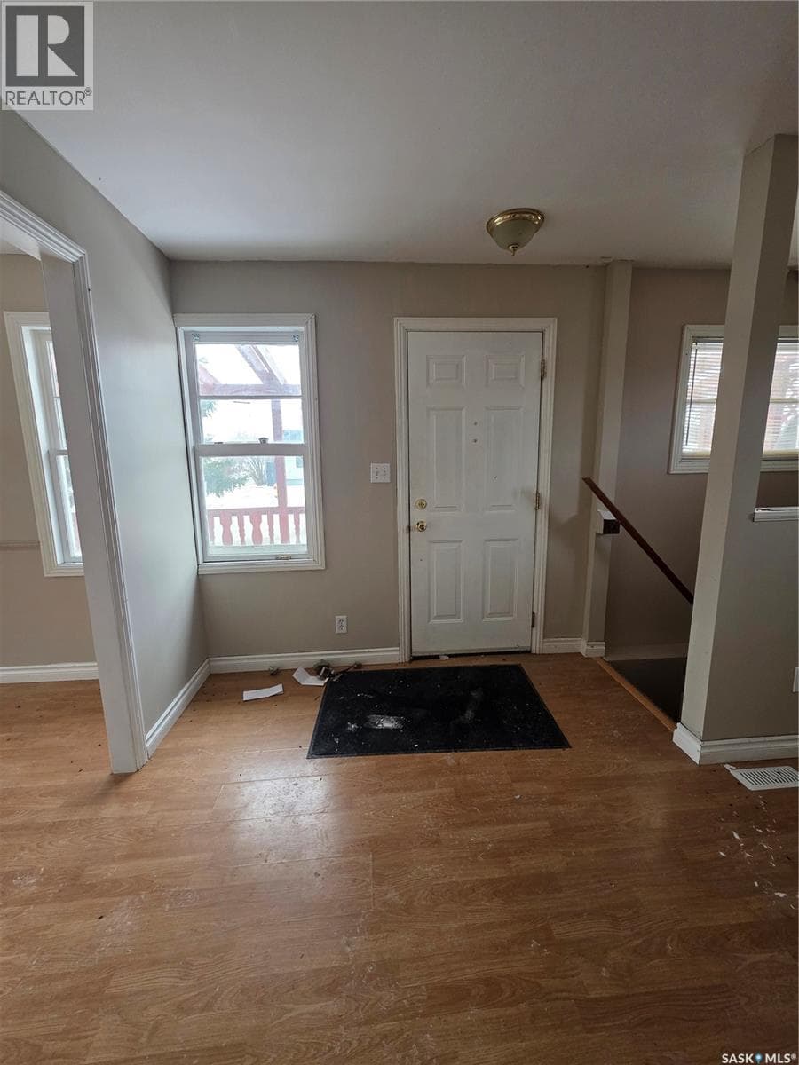 801 Eva STREET photo 2