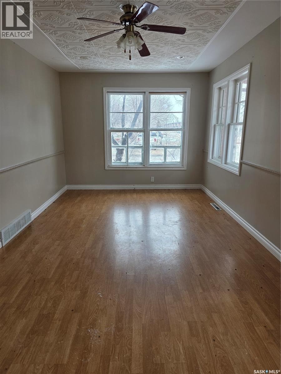 801 Eva STREET photo 3