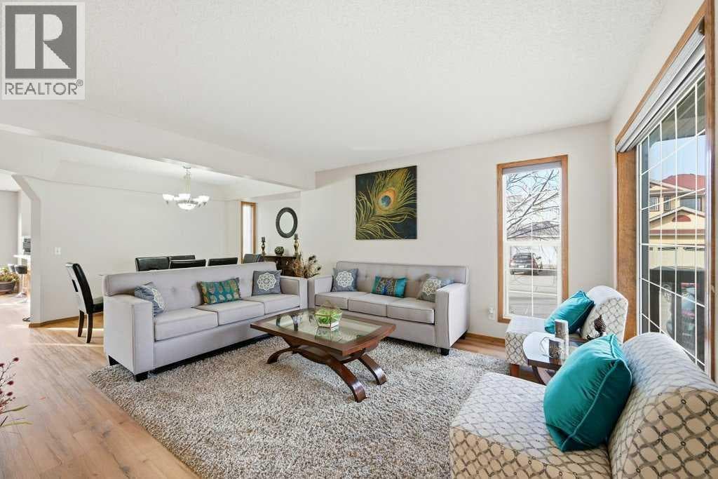 63 Coral Springs Green NE photo 4