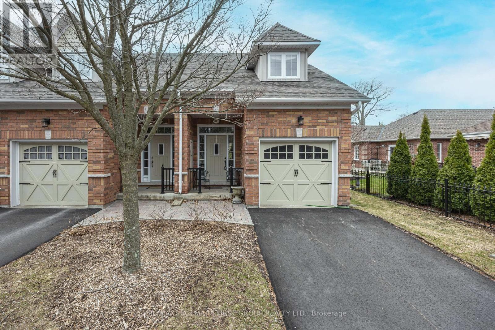 2 bed 3 bath single family at 101 - 300 D'ARCY STREET — $489,900